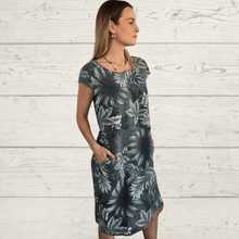 Cargar imagen en el visor de la galería, Vestido 100% Lino Itliano Florencia, fondo Verde
