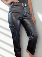 Pantalón  eco cuero, cargo,  color negro
