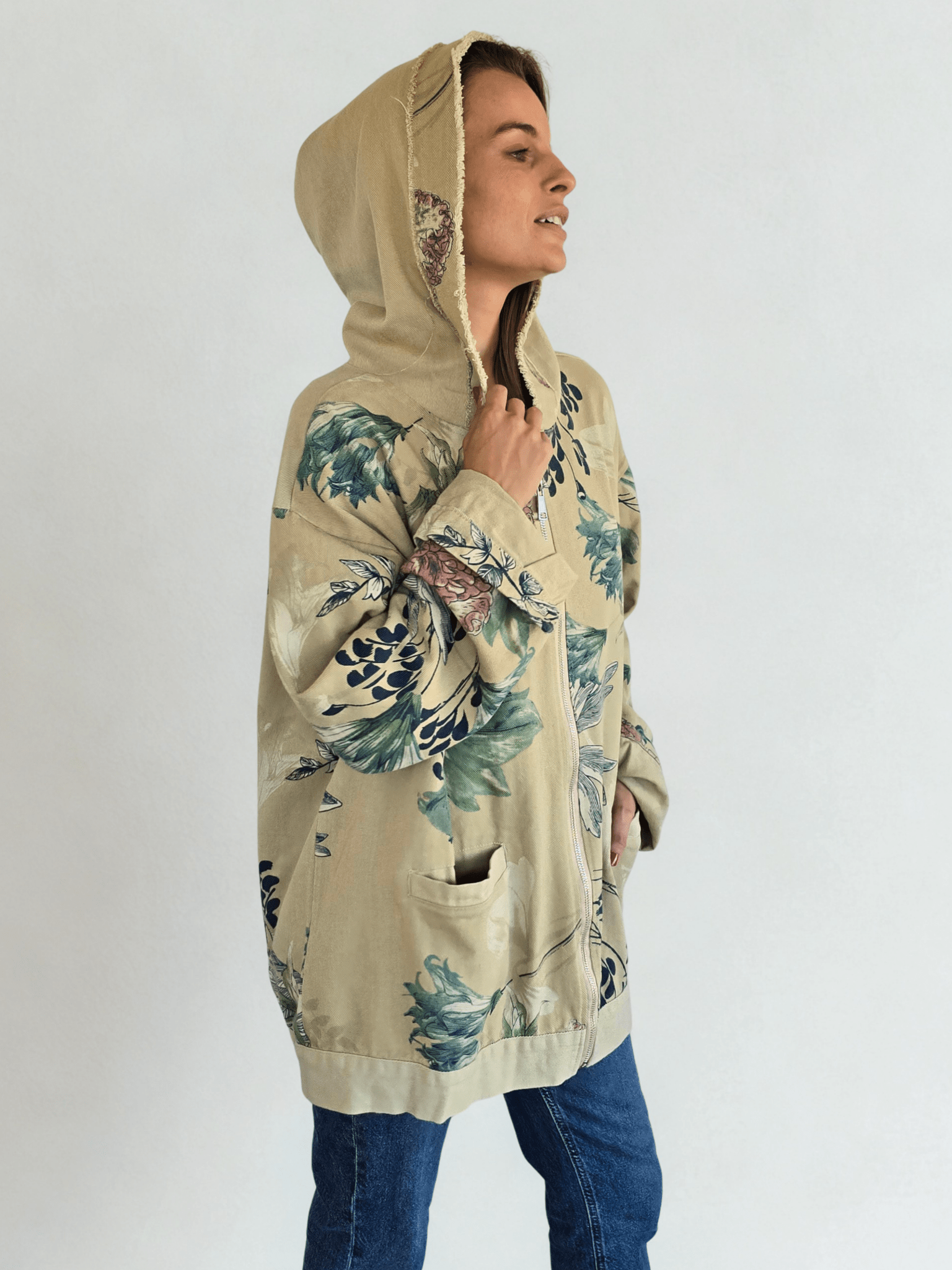 Chaqueta de Jeans Estampada, fondo Mostaza