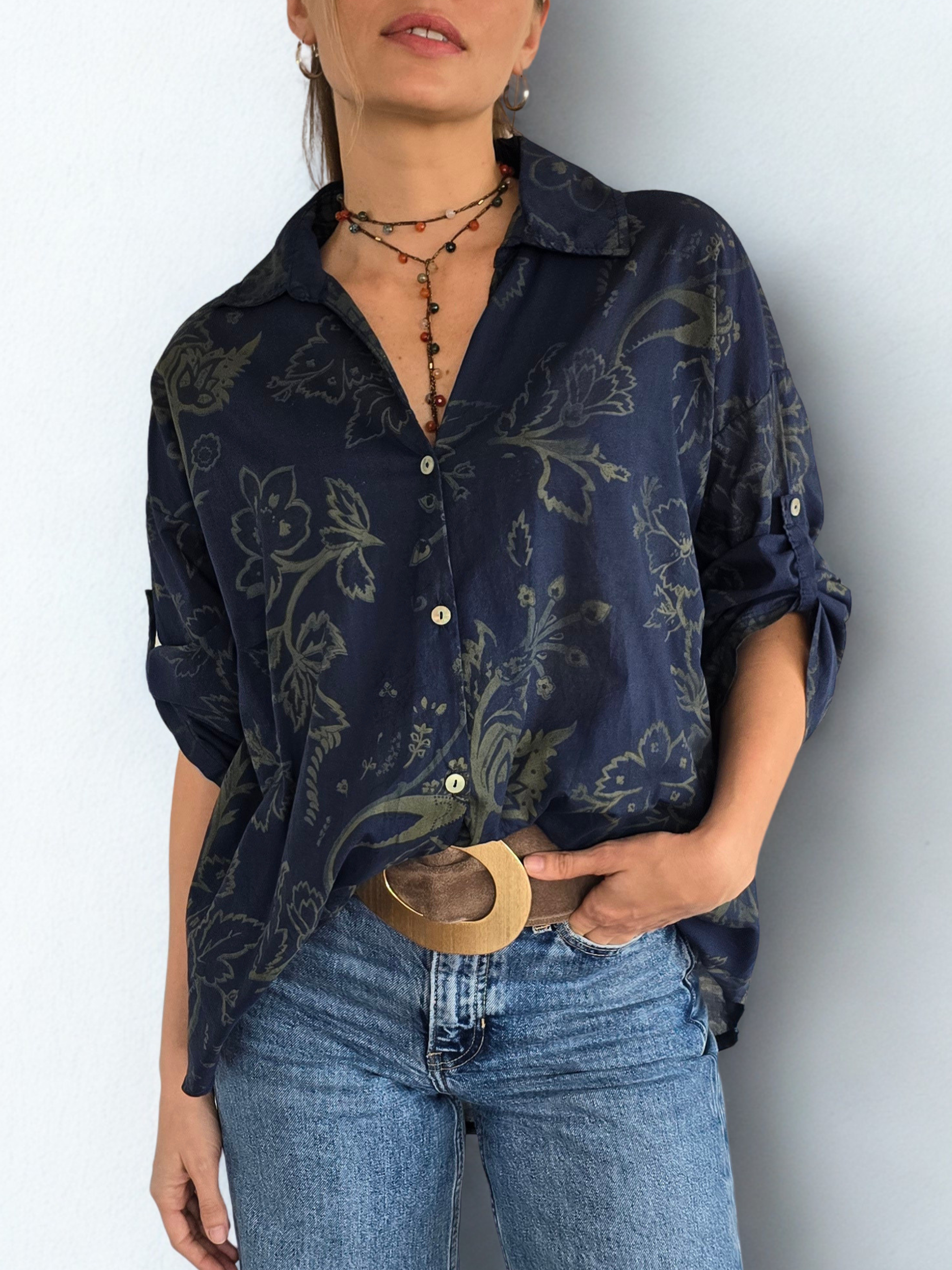 Blusa Italiana Estampada, fondo Azul Marino