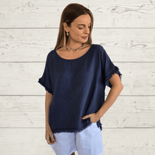 Cargar imagen en el visor de la galería, Blusa Italiana Bolonia, color Azul Marino
