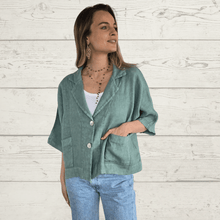 Cargar imagen en el visor de la galería, Chaqueta de Lino Italiano dos botones, color Verde
