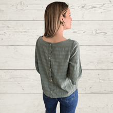 Cargar imagen en el visor de la galería, Blusa Italiana con botones en la espalda, color Verde Musgo
