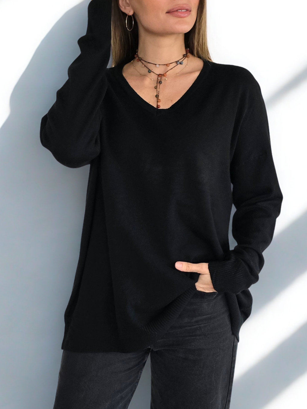 Sweater Escote en V, color Negro