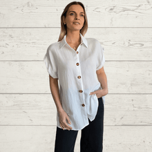 Cargar imagen en el visor de la galería, Blusa botón hombro, color Blanco
