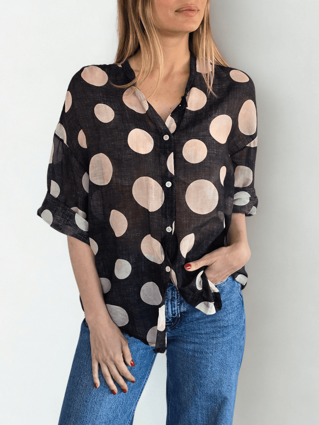 Blusa Italiana Lunares, fondo Negro