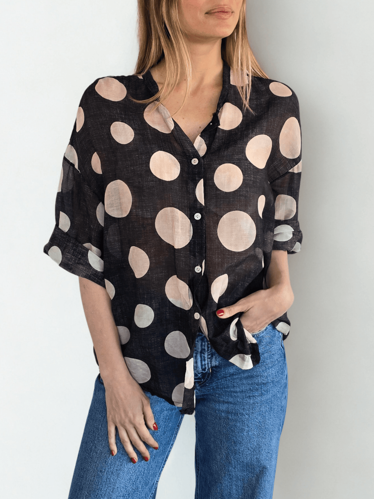 Blusa Italiana Lunares, fondo Negro