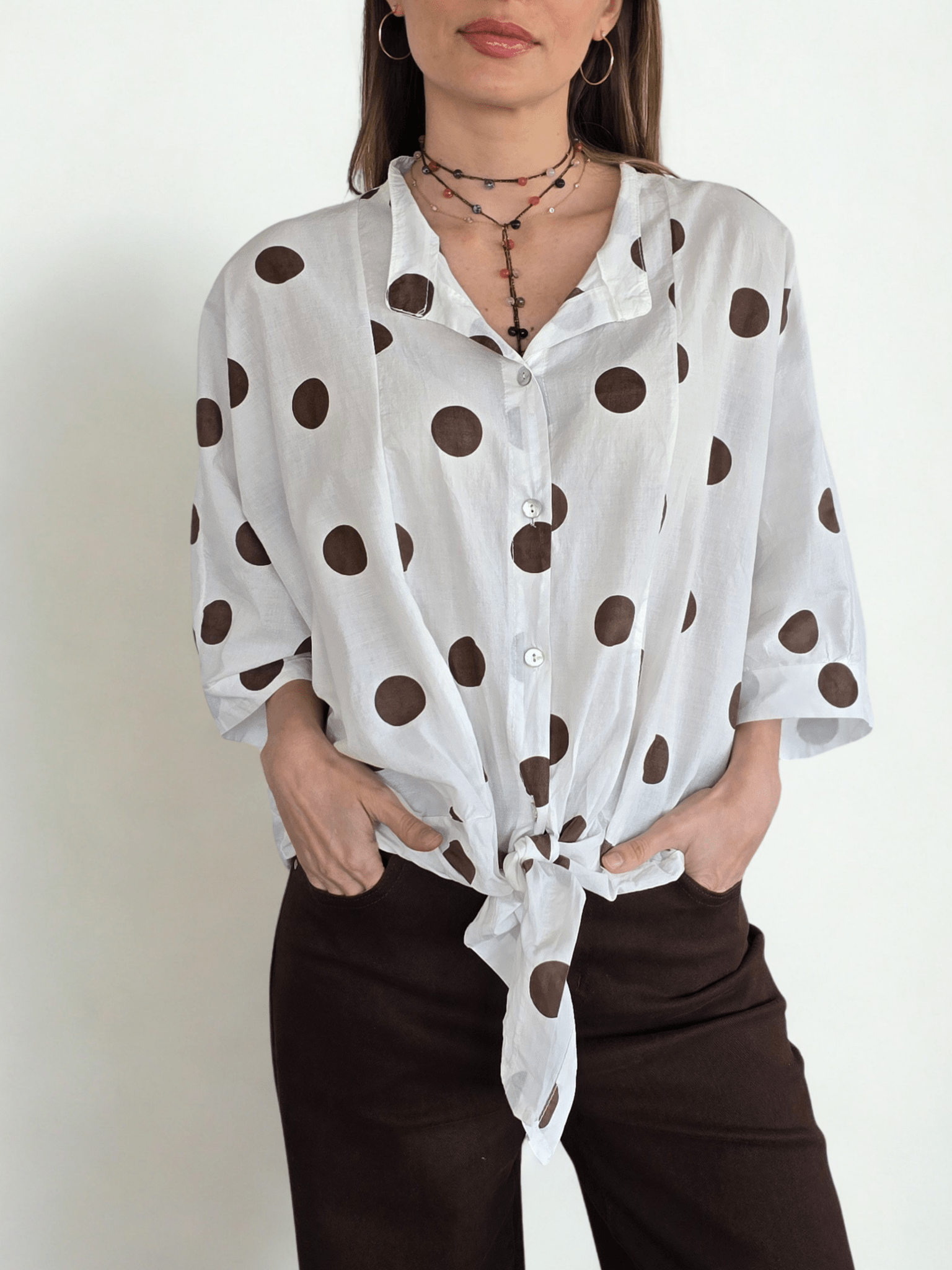 Blusa Italiana Lunares, fondo Blanco