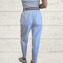 Cargar imagen en el visor de la galería, Pantalón Jogger Italiano dos bolsillos desflecados, color Blanco
