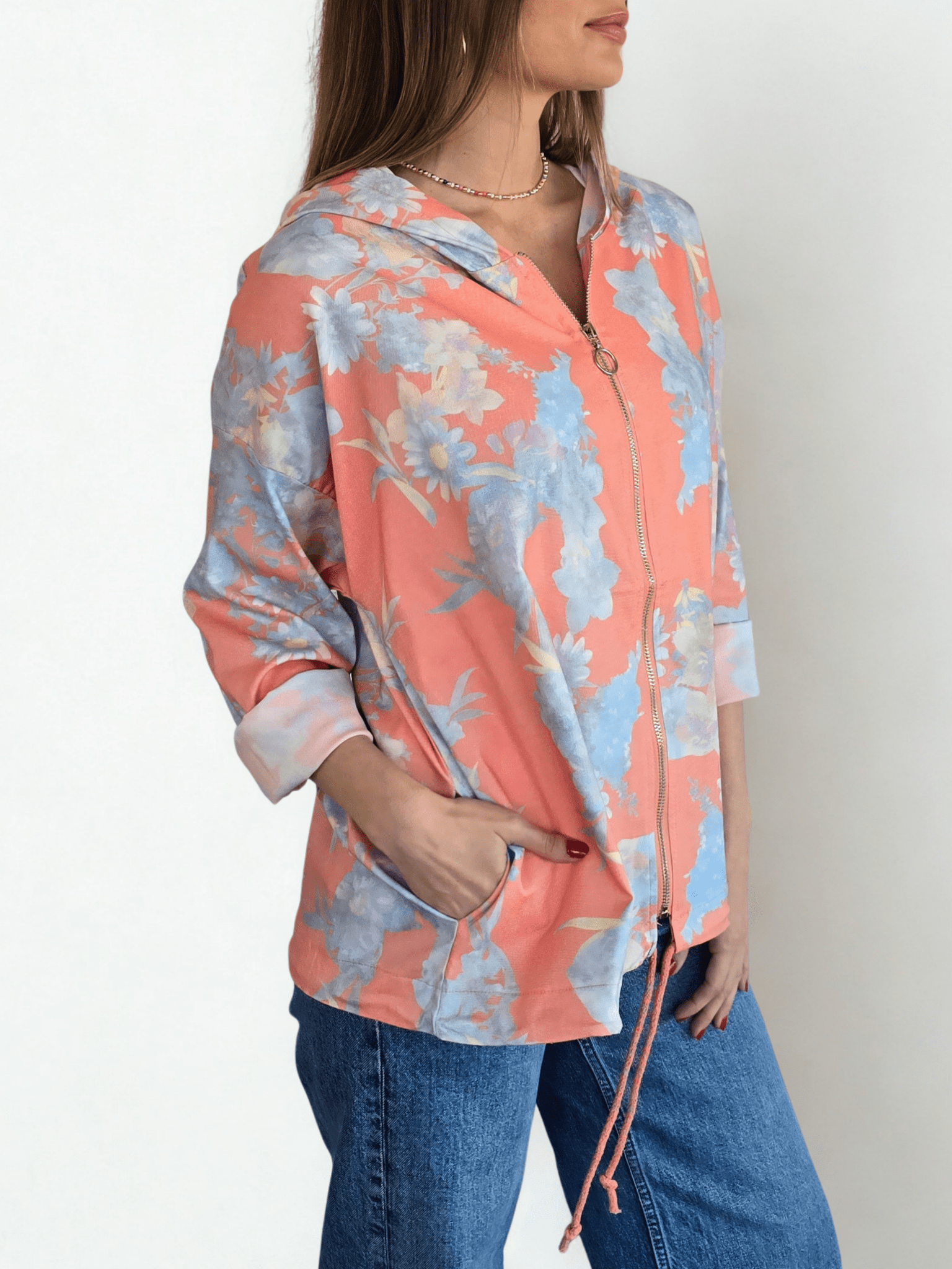 Chaqueta Estampada Flores, fondo Coral
