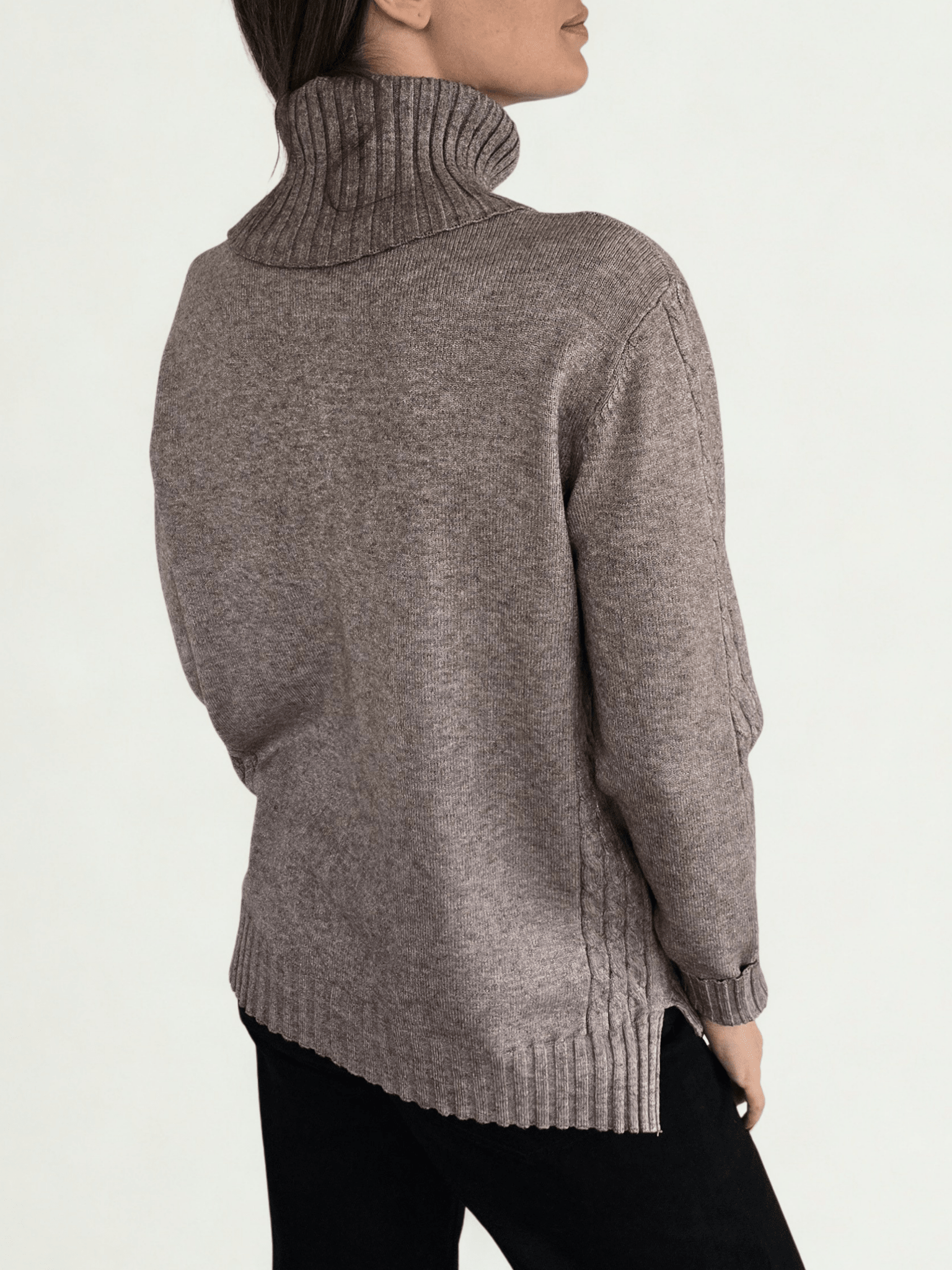 Sweater Cuello Subido con Ribete, color Taupe