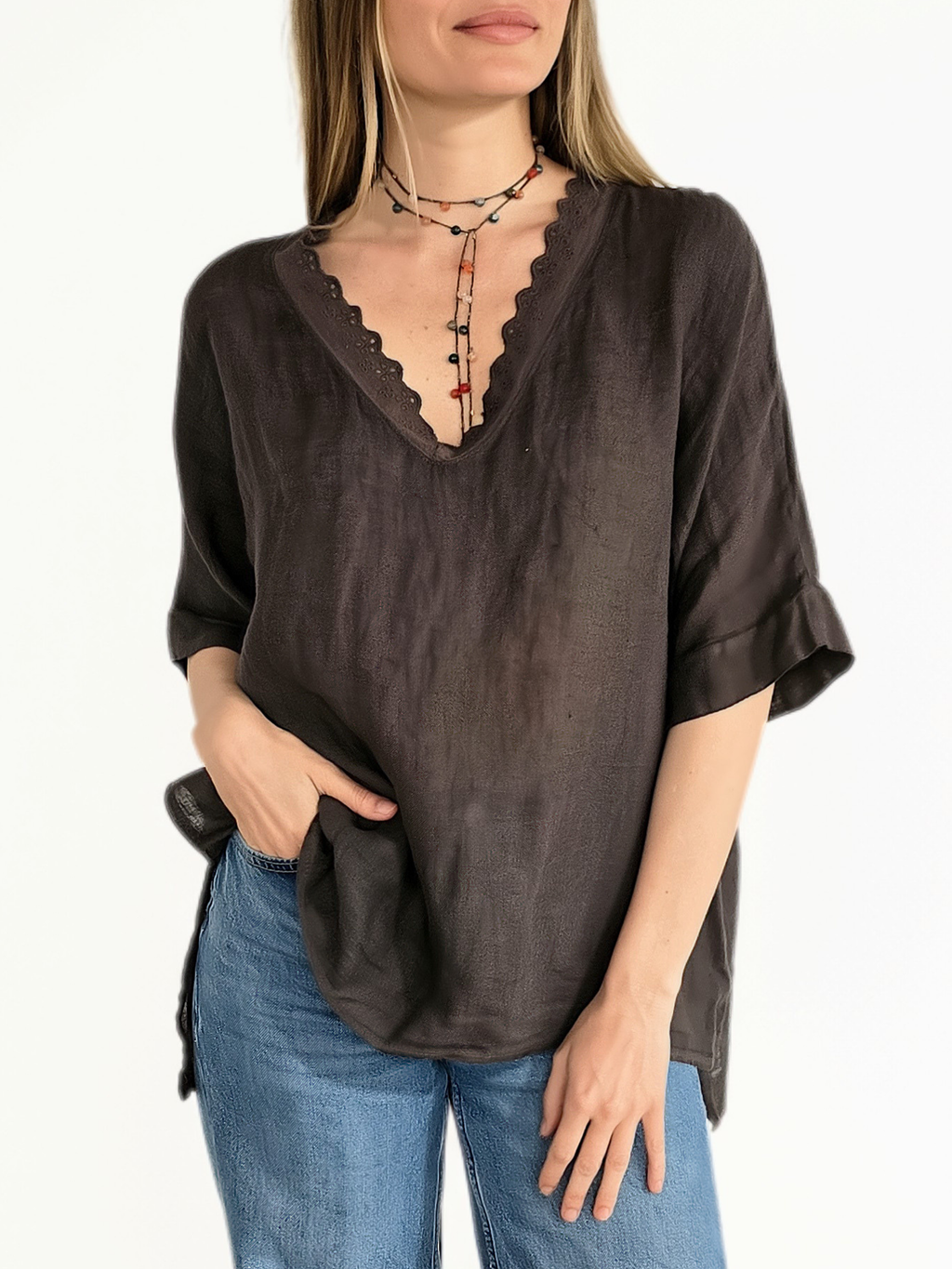 Blusa Italiana Escote Bordado, color Chocolate