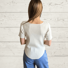 Cargar imagen en el visor de la galería, Polera de hilo, color Blanco Invierno
