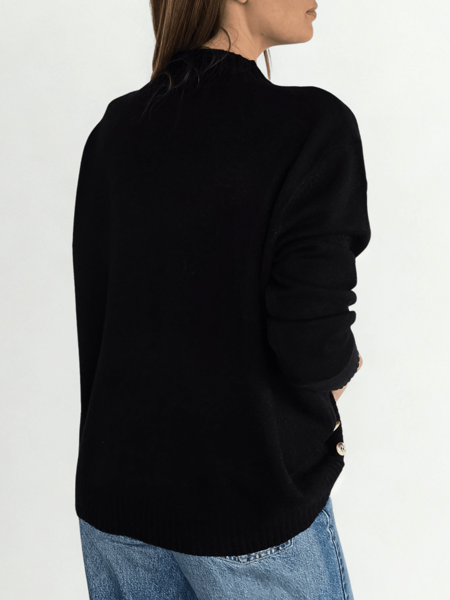 Sweater con Botones a los lados, color Negro
