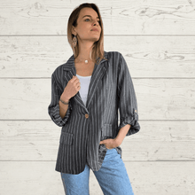 Cargar imagen en el visor de la galería, Chaqueta Blazer de Lino Italiano Rayado, fondo Gris
