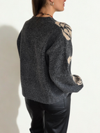 Sweater Flores en las Mangas, color Gris