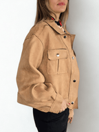 Chaqueta tipo Gamuza, color Camel
