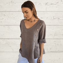 Cargar imagen en el visor de la galería, Blusa Italiana Positano 100% Lino, color Chocolate
