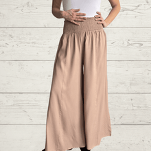 Cargar imagen en el visor de la galería, Pantalón ancho, color Camel
