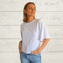 Cargar imagen en el visor de la galería, Polera Italiana con lazo en la espalda, color blanco
