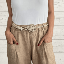 Cargar imagen en el visor de la galería, Cinturón Flor, color Beige
