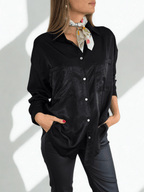 Blusa Dos Bolsillos, color Negro