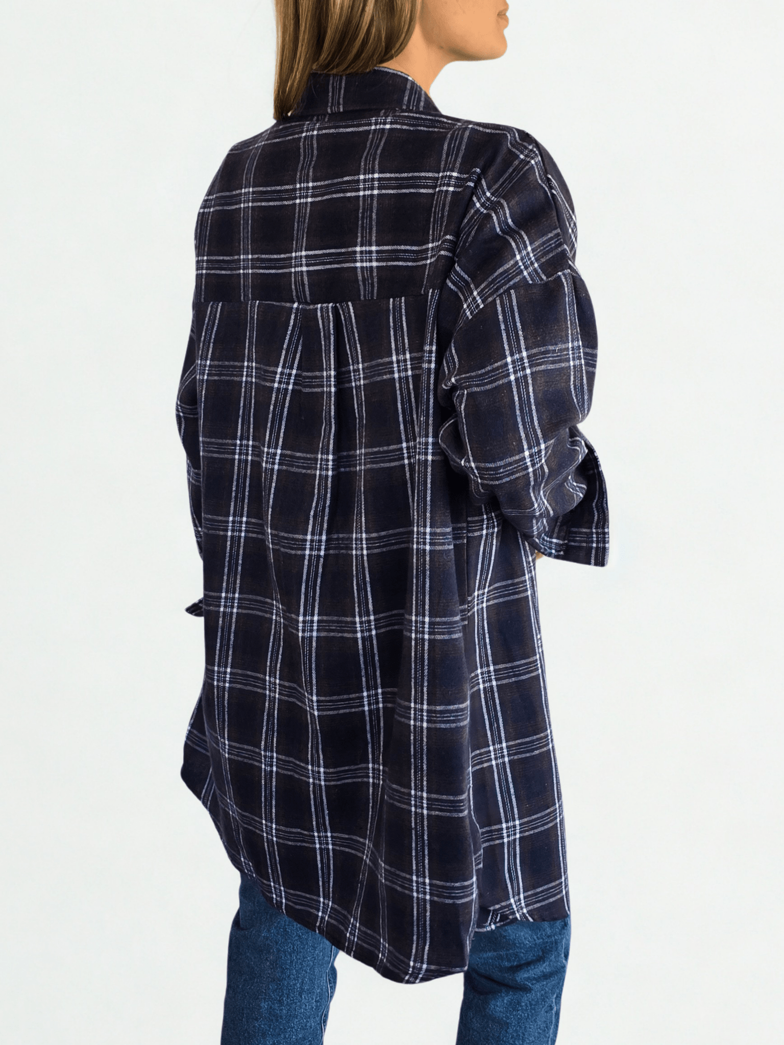 Blusa Escocesa, fondo Azul Marino