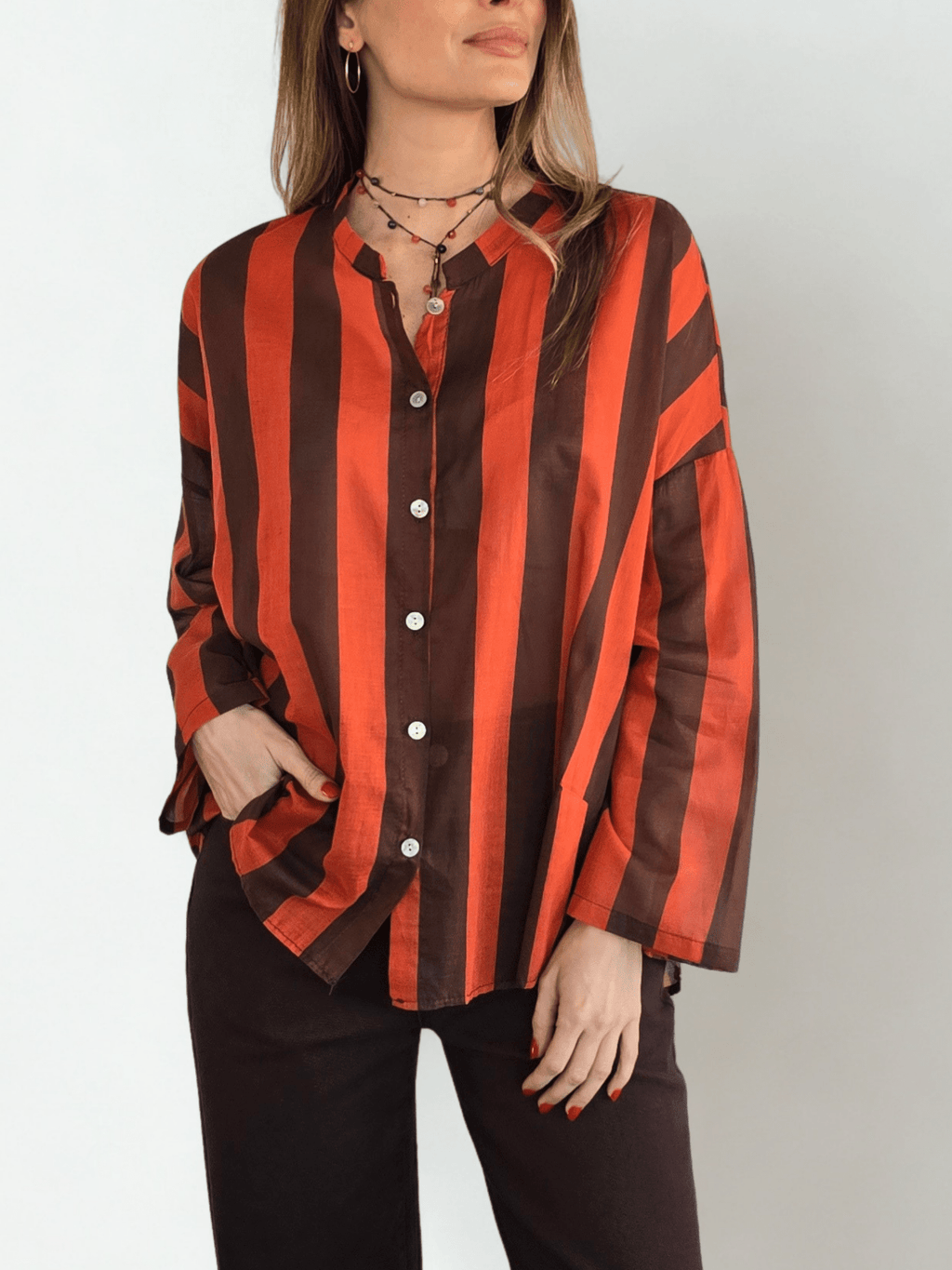 Blusa Italiana Rayada, color Chocolate con Terracota