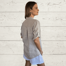 Cargar imagen en el visor de la galería, Blusa Italiana Toscana 100% Lino, color Beige
