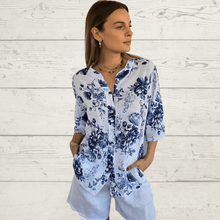 Cargar imagen en el visor de la galería, Blusa Italiana Nápoles, fondo Blanco
