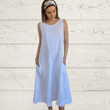 Cargar imagen en el visor de la galería, Vestido de Lino italiano basta desflecada, color Blanco
