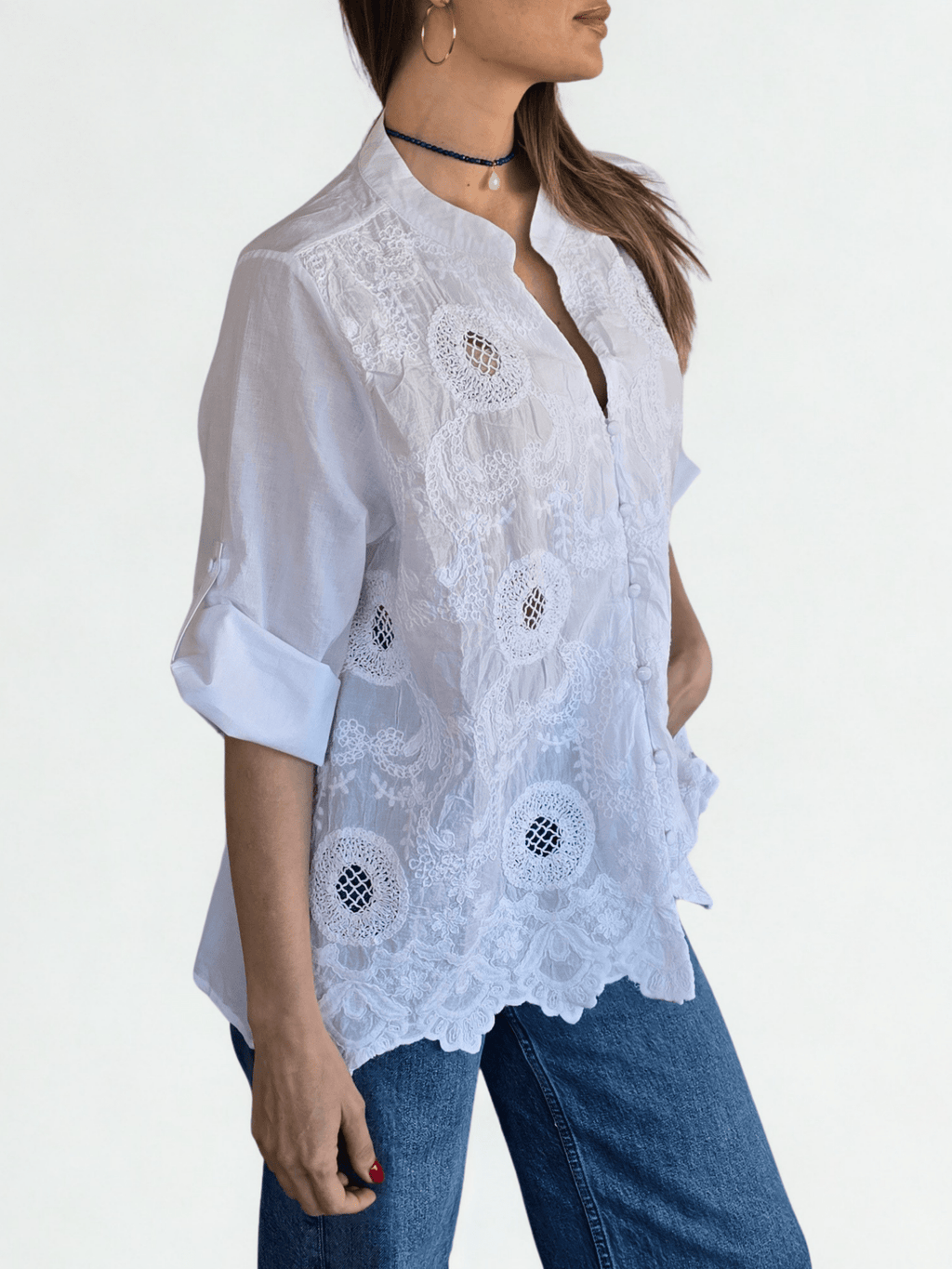 Blusa Bordada escote en V, color Blanco