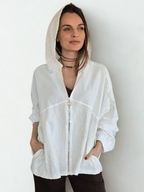 Chaqueta Bordada con Gorro, color Blanco