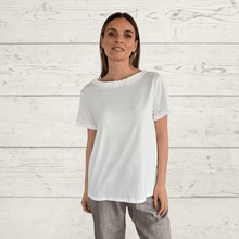 Cargar imagen en el visor de la galería, Polera Básica, color Blanco
