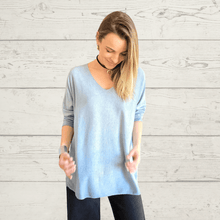 Cargar imagen en el visor de la galería, Sweater Italiano delgado, color Celeste
