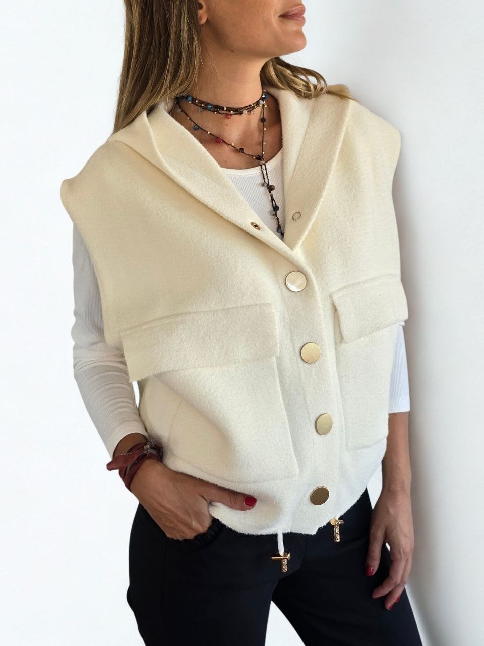 Chaqueta tejida con gorro, color Blanco Invierno