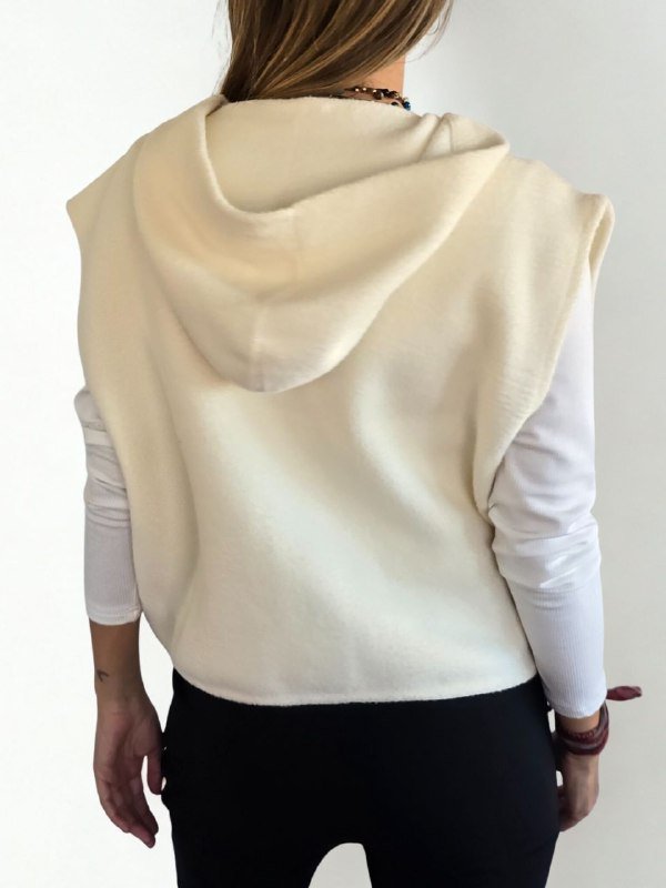 Chaqueta tejida con gorro, color Blanco Invierno