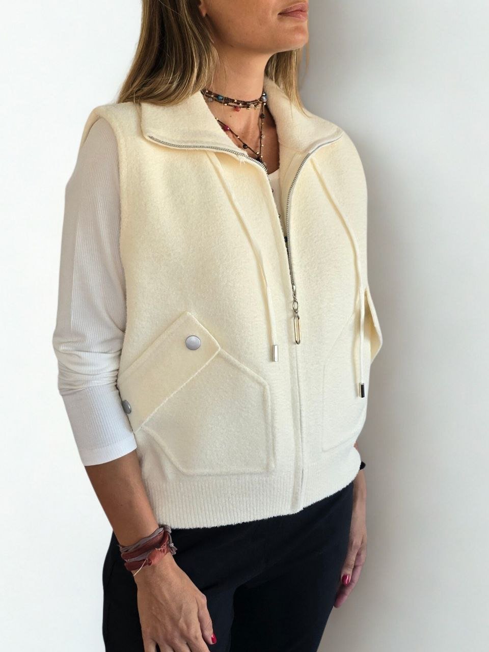 Chaqueta tejida sin mangas, color Blanco Invierno