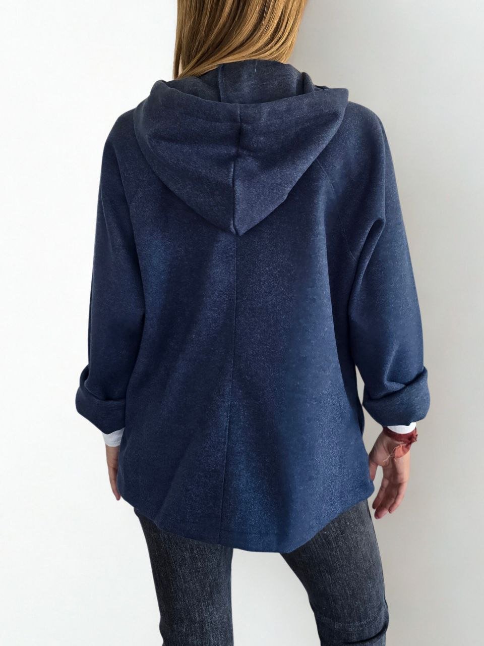 Chaqueta tipo polerón, color azul jeans