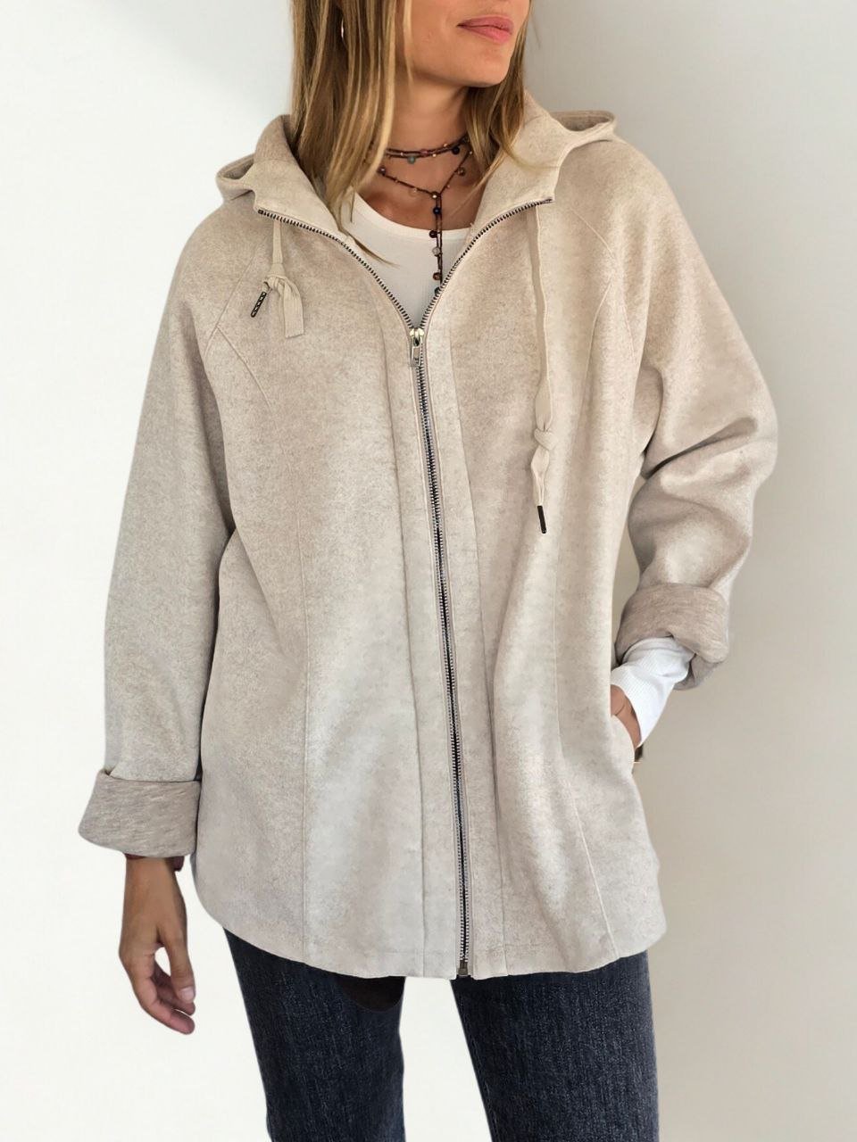 Chaqueta tipo polerón, color Beige