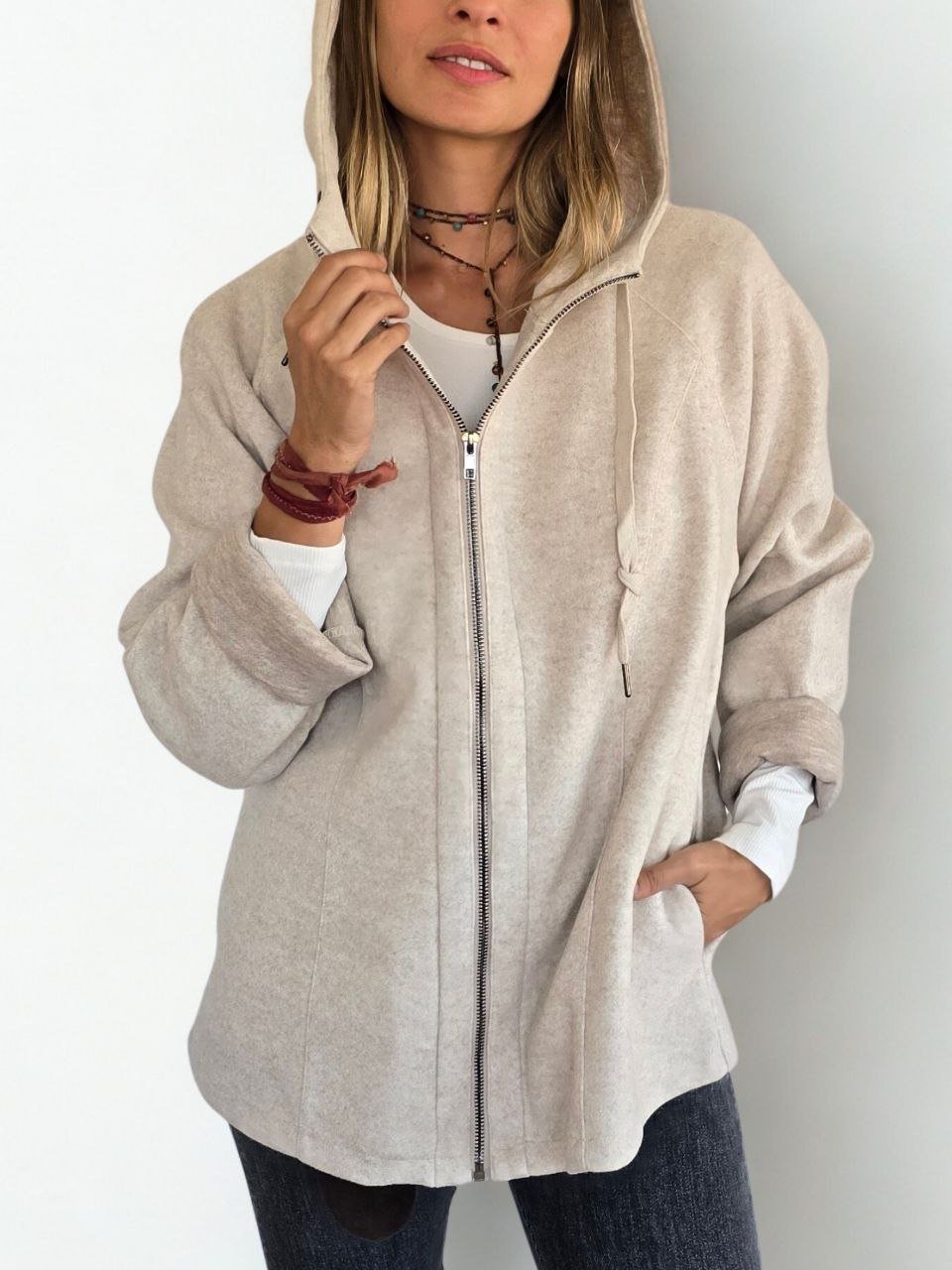 Chaqueta tipo polerón, color Beige