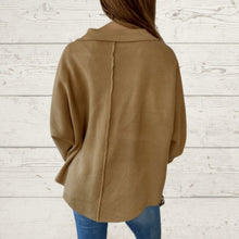 Cargar imagen en el visor de la galería, Chaqueta tipo blazer tejida, color camel
